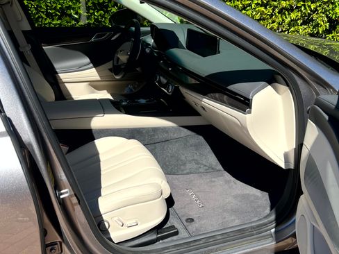 Used 2022 Genesis G80 2.5T w/ Prestige Package image 9