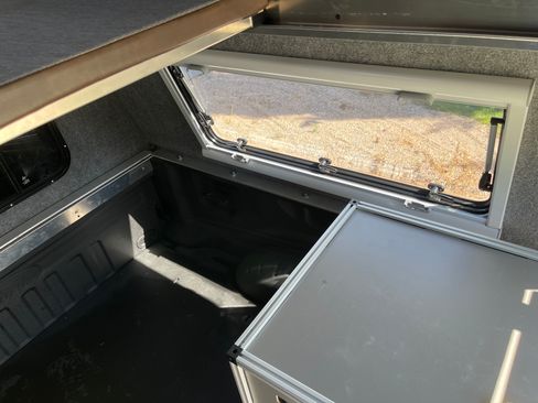 Used 2022 Ford F350 Limited image 27