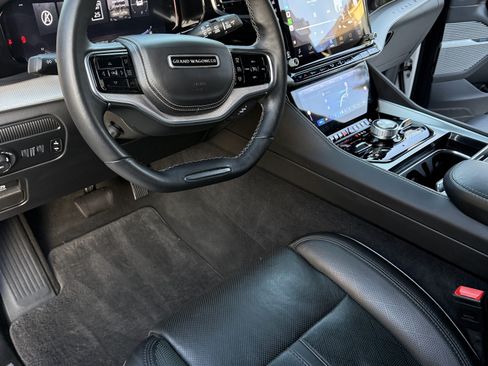 Used 2023 Jeep Grand Wagoneer L Series II w/ Premium Group II image 13