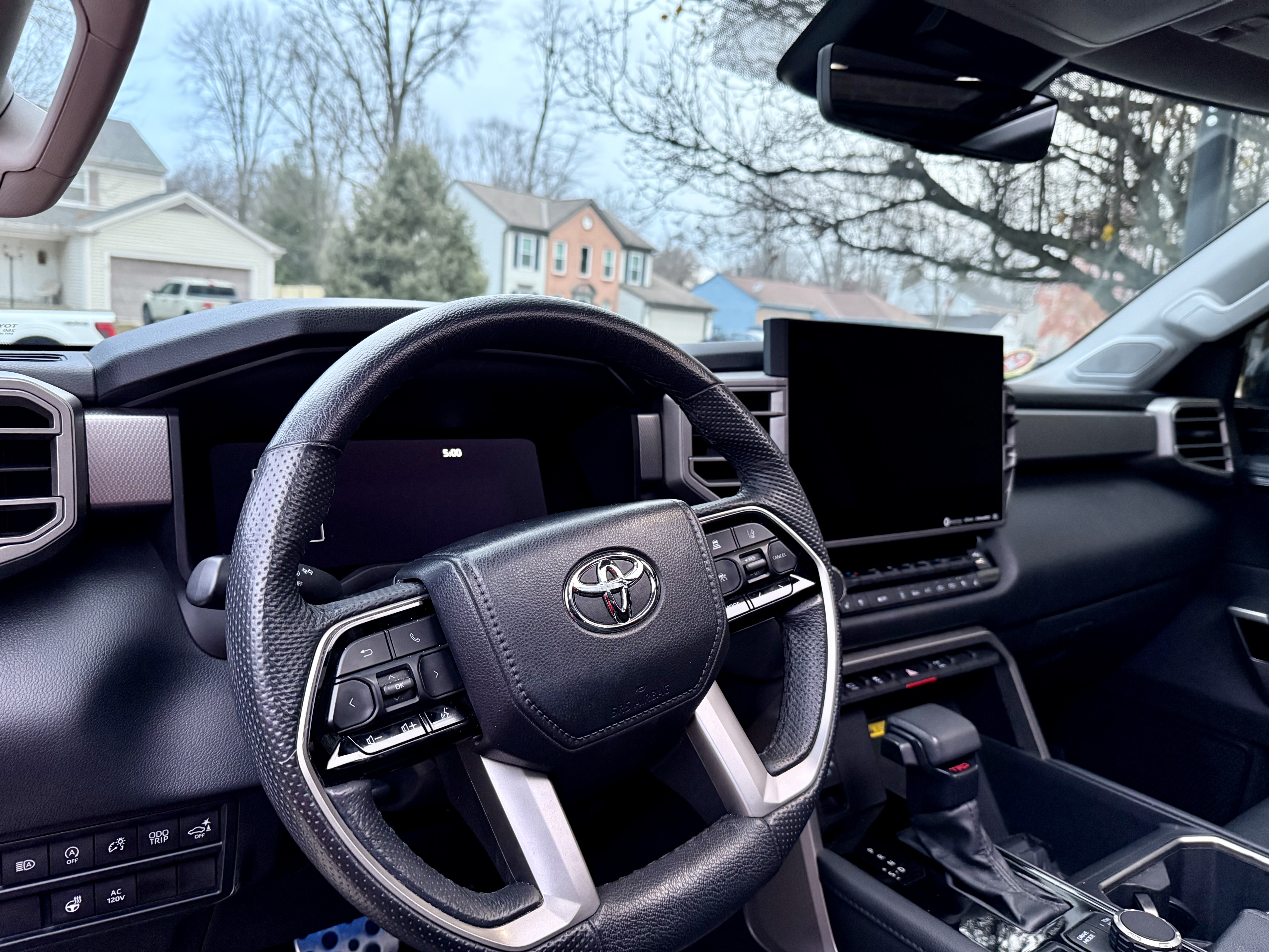Used 2024 Toyota Tundra Limited w/ TRD Off-Road Package AWD/4WD image 25