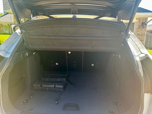 Used 2020 Jaguar F-PACE Checkered Flag image 13