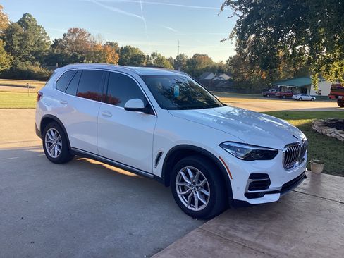 Used 2023 BMW X5 xDrive40i w/ Premium Package image 13