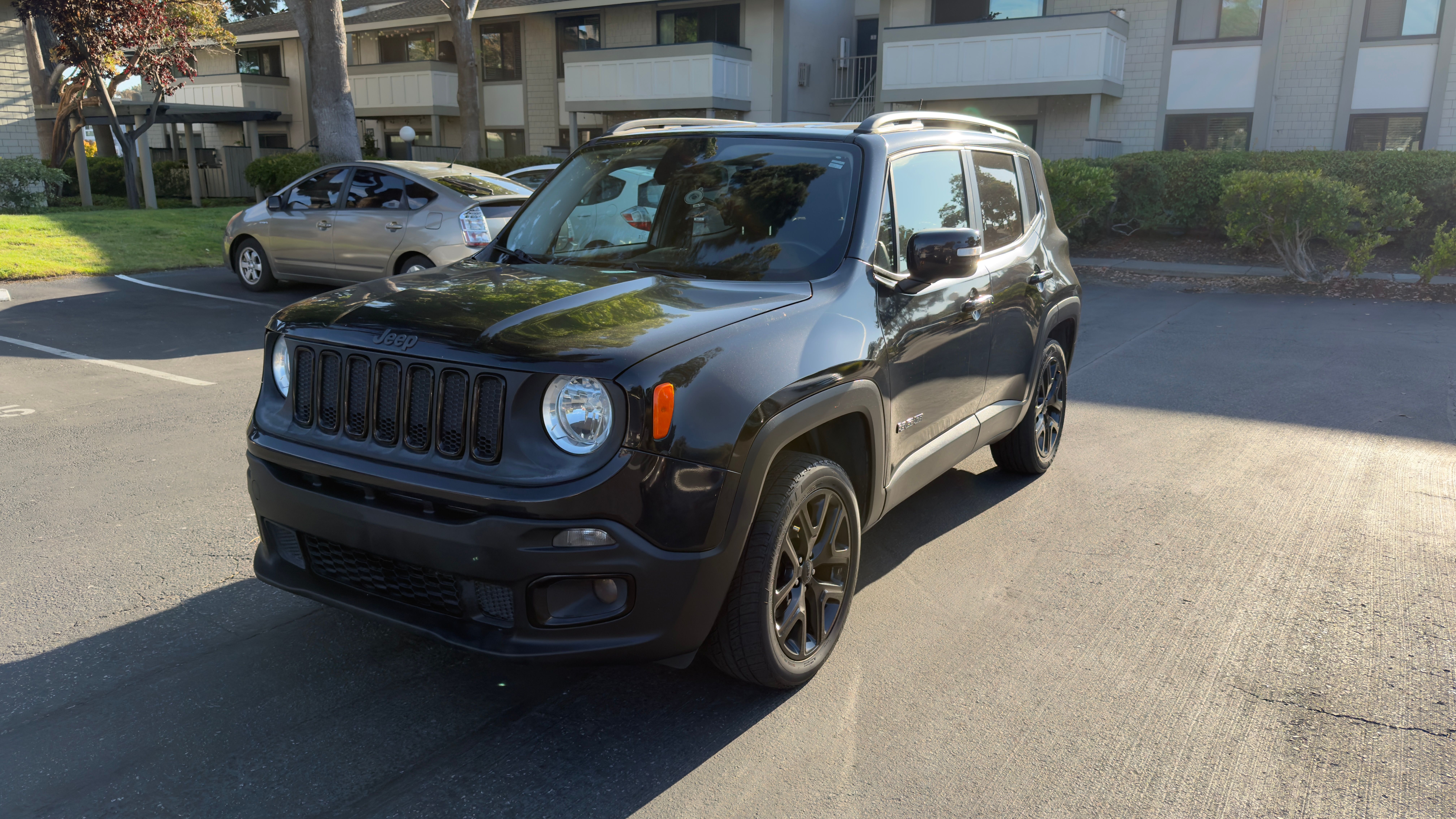 Used 2016 Jeep Renegade Latitude AWD/4WD image 1