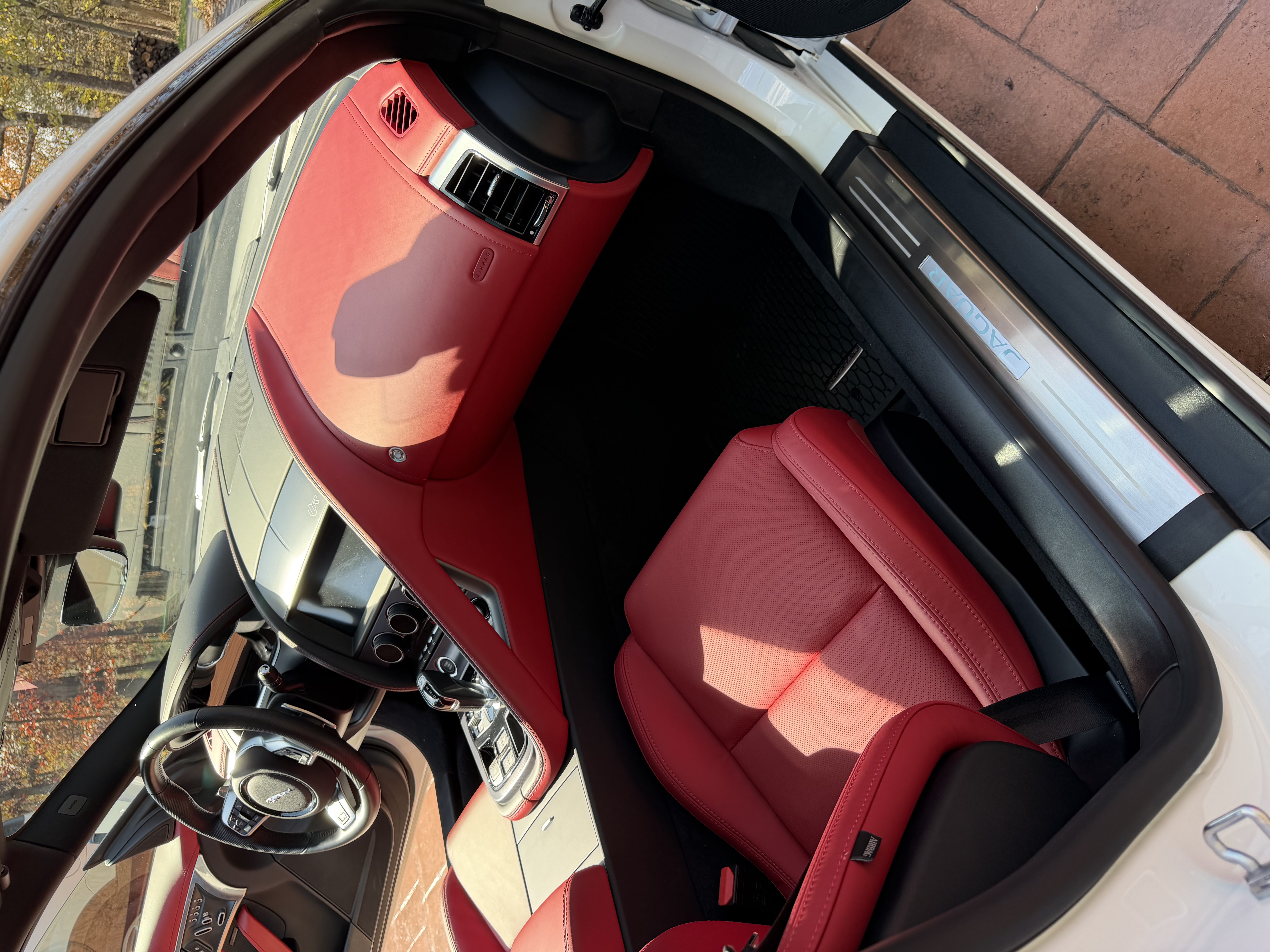 Used 2023 Jaguar F-TYPE R AWD/4WD image 16