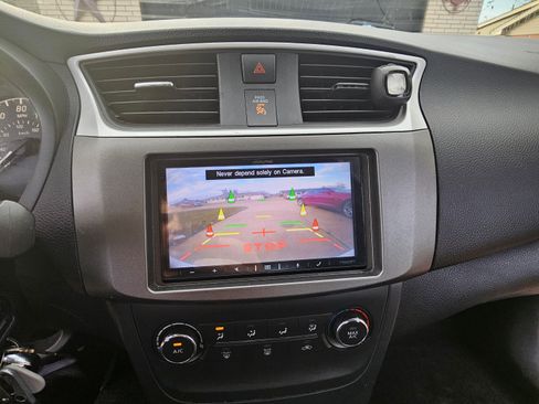 Used 2016 Nissan Sentra S image 4