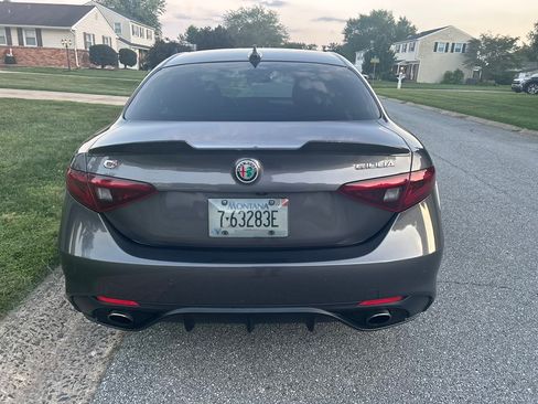 Used 2018 Alfa Romeo Giulia Ti Sport w/ Quick Order Package 22S Sport image 11