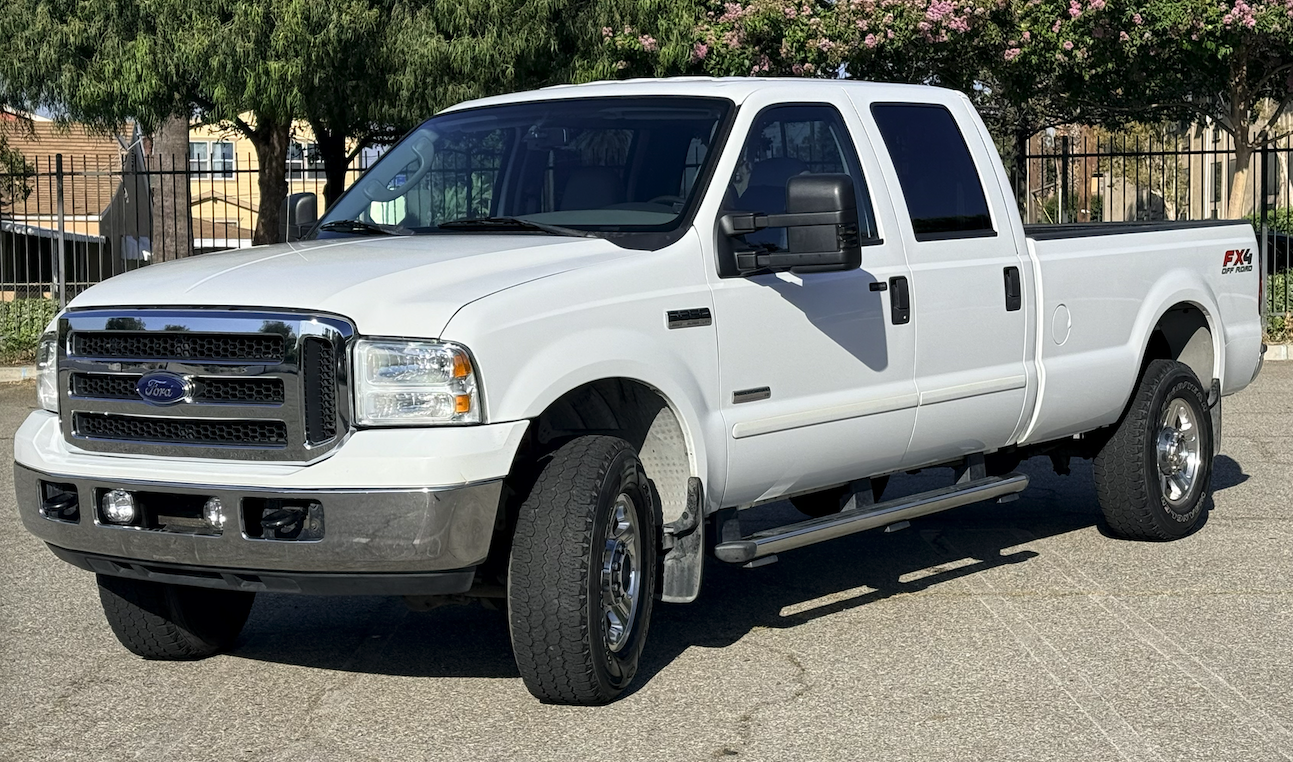 Used 2006 Ford F350 Lariat AWD/4WD image 2