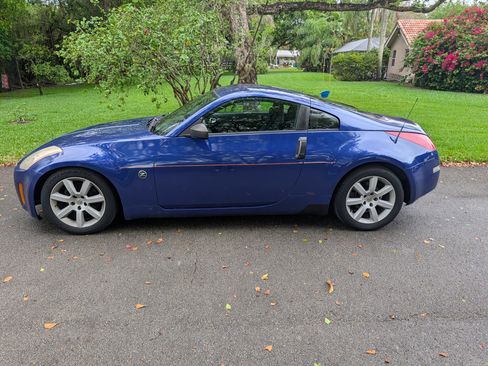 Used 2005 Nissan 350Z Touring image 1