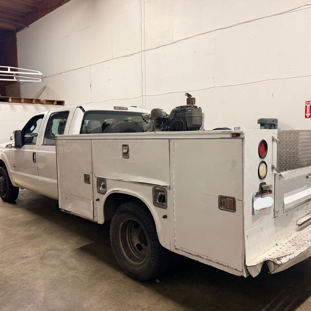 Used 2011 Ford F350 XL w/ Trailer Tow Pkg RWD image 5