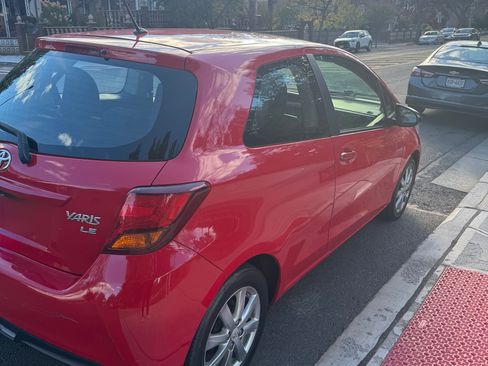 Used 2015 Toyota Yaris LE image 9