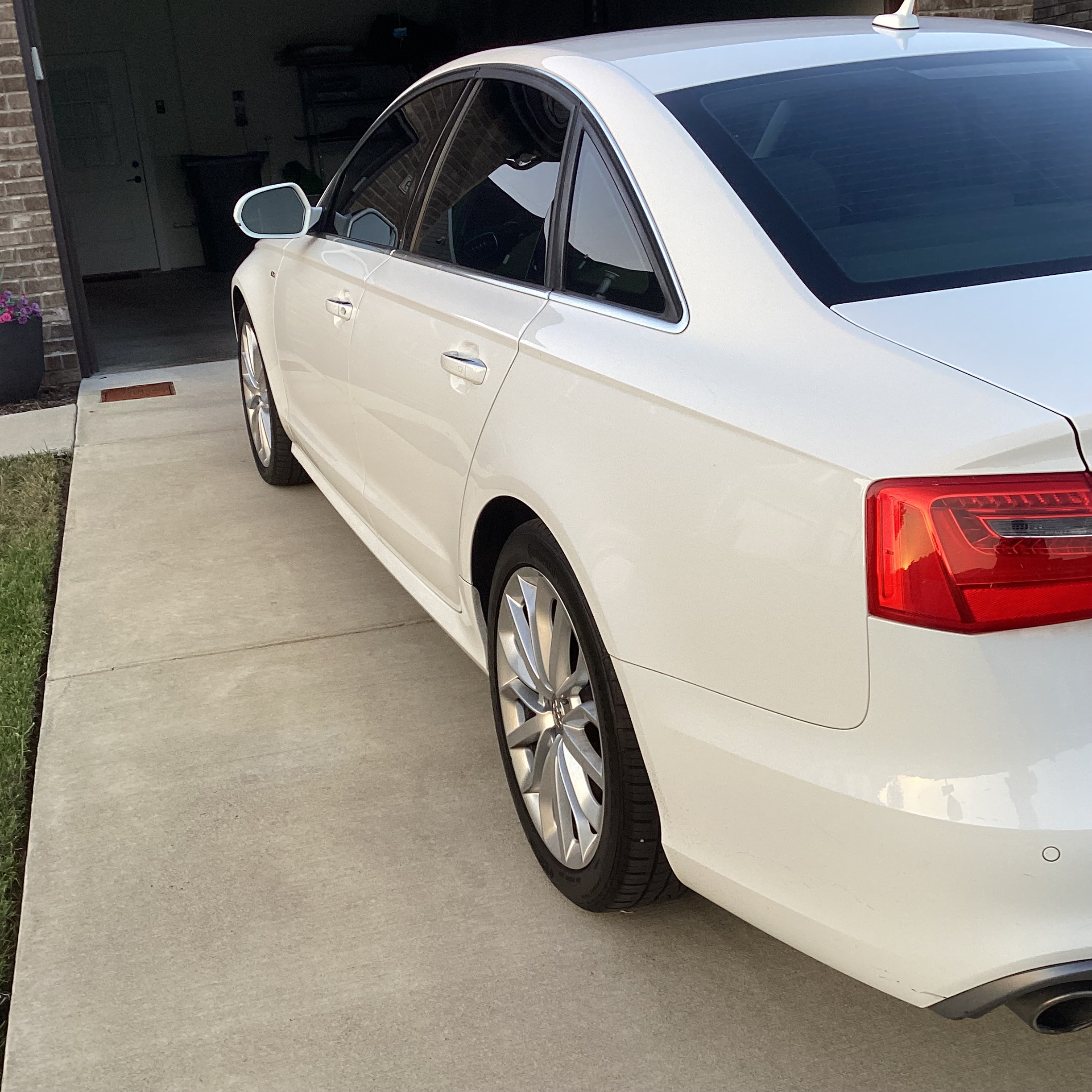 Used 2014 Audi A6 TDI Prestige w/ Driver Assistance Package AWD/4WD image 9