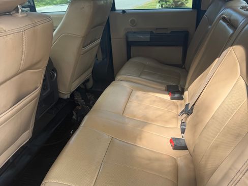 Used 2014 Ford F250 Lariat w/ Lariat Ultimate Package AWD/4WD image 10