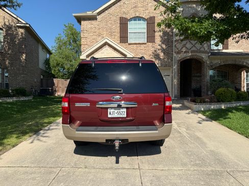 Used 2012 Ford Expedition XLT RWD image 5