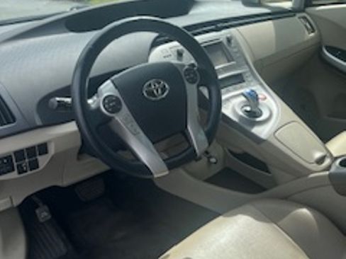 Used 2015 Toyota Prius Four image 13