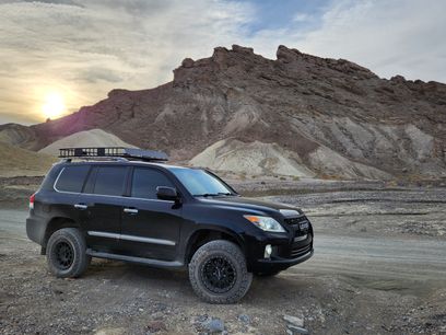 Used 2013 Lexus LX 570 4WD w/ Luxury Pkg