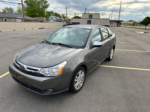 Used 2010 Ford Focus SEL FWD image 1