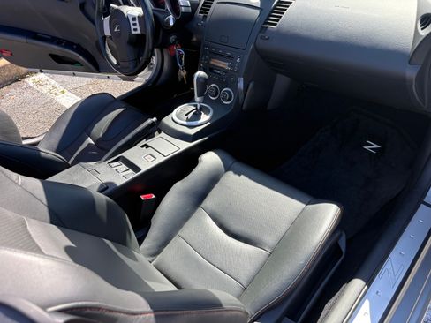 Used 2004 Nissan 350Z Touring image 22