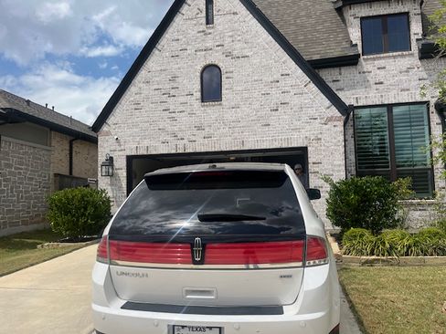 Used 2010 Lincoln MKX AWD image 6