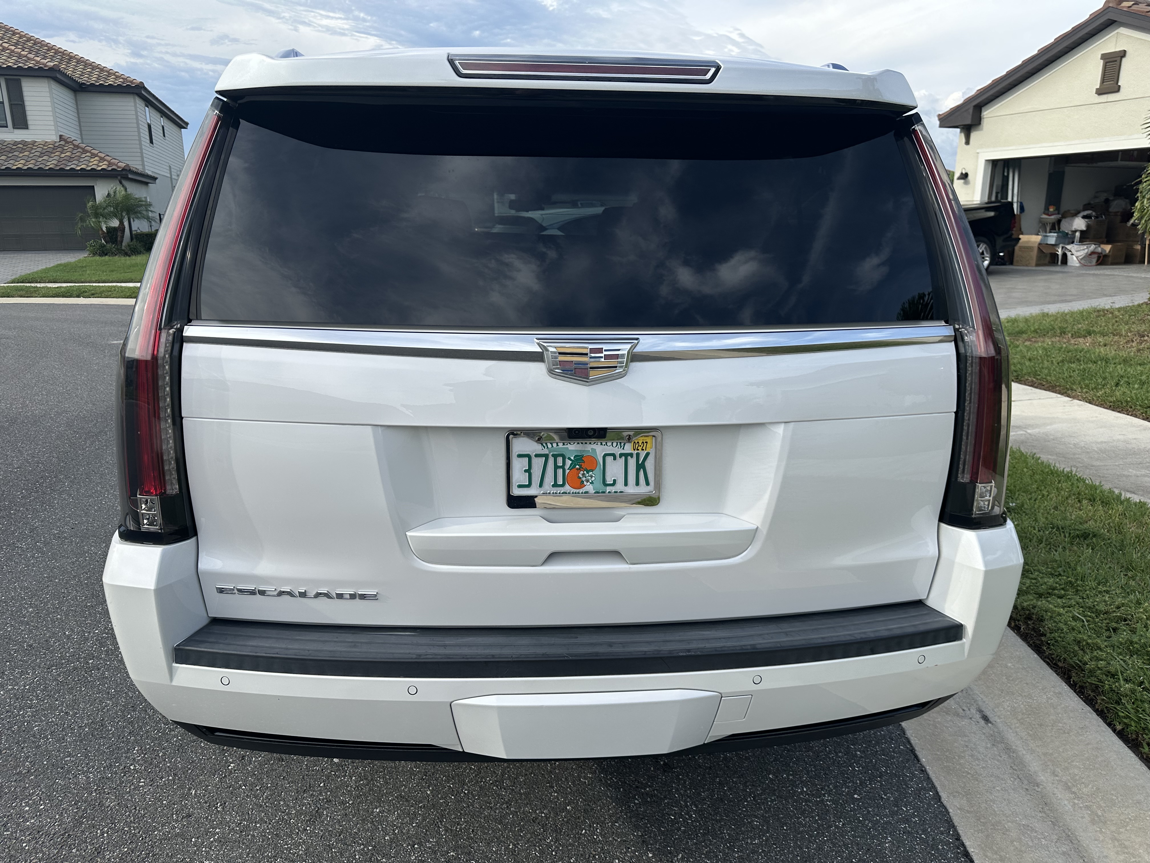 Used 2019 Cadillac Escalade ESV Premium Luxury RWD image 5