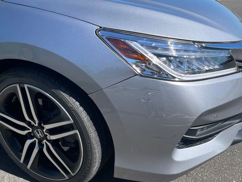 Used 2017 Honda Accord Touring image 20