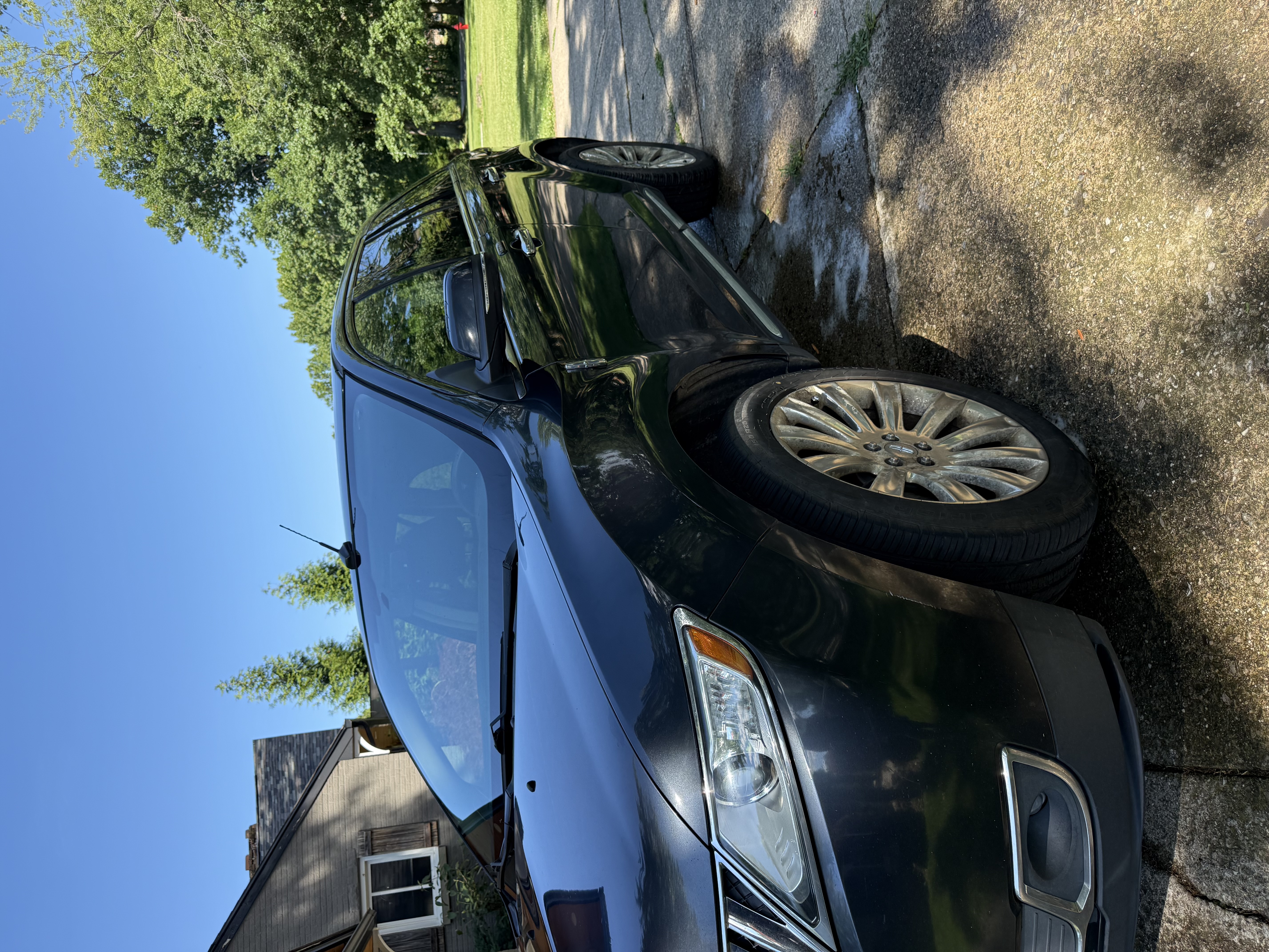 Used 2014 Lincoln MKX AWD w/ Equipment Group 102A image 4