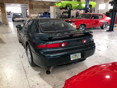 Used 1995 Mitsubishi 3000GT FWD image 2