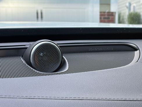 Used 2023 Volvo XC90 T8 Ultimate w/ Lounge Package image 29