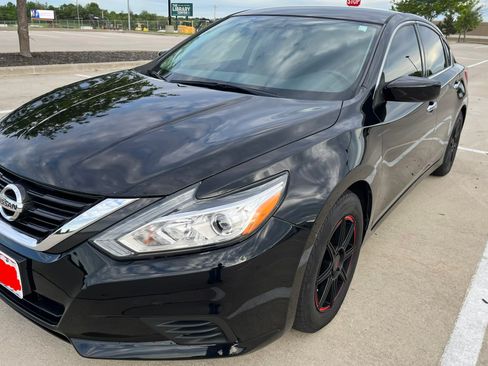 Used 2017 Nissan Altima 2.5 S FWD image 2