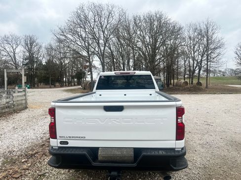 Used 2024 Chevrolet Silverado 2500 W/T w/ WT Convenience Package image 11