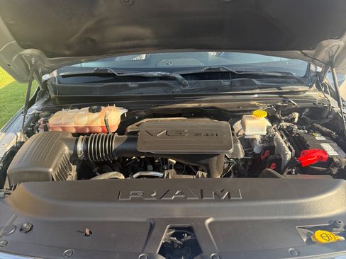 Used 2021 RAM 1500 Big Horn AWD/4WD image 1