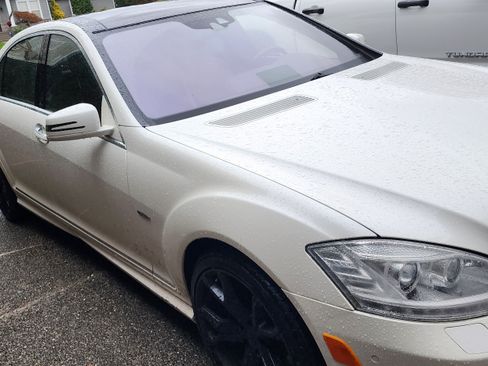 Used 2012 Mercedes-Benz S 550 4MATIC image 6