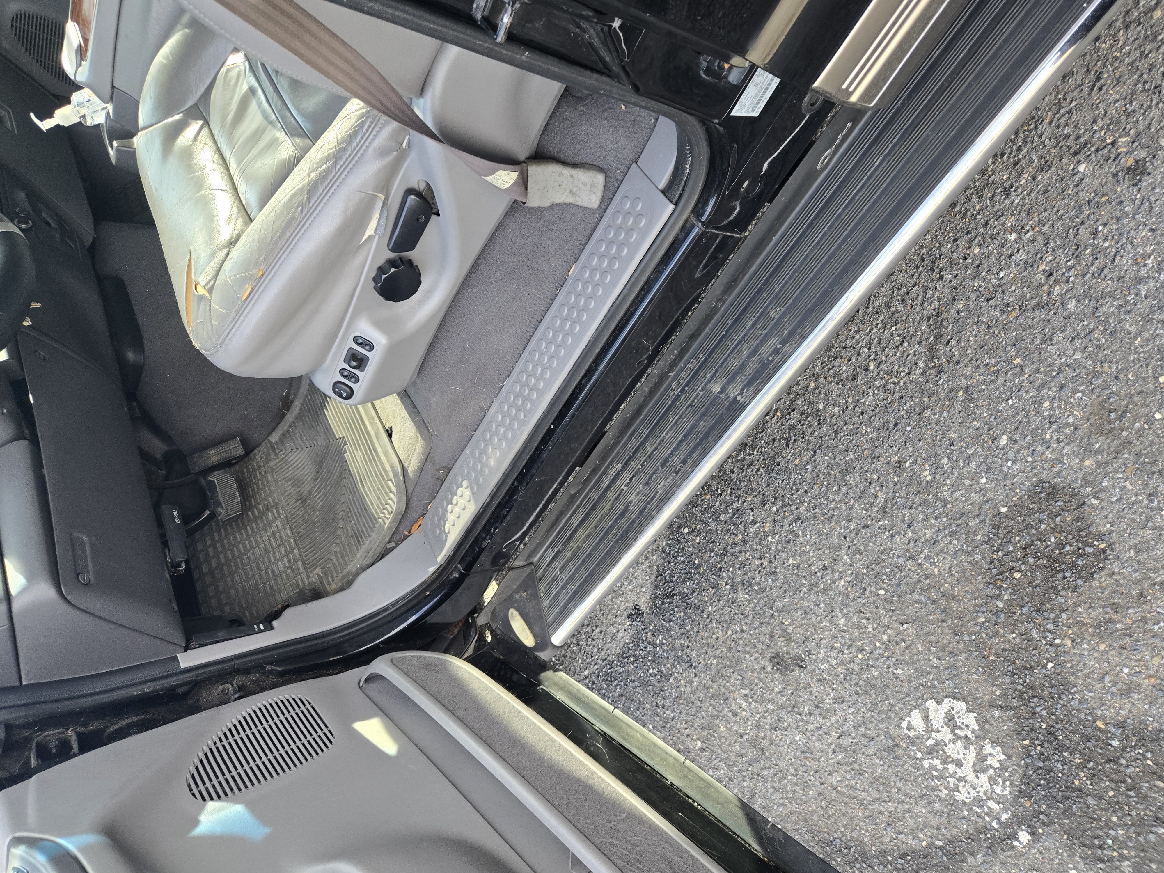 Used 2000 Ford Excursion Limited AWD/4WD image 5