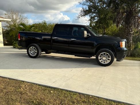 Used 2012 GMC Sierra 2500 SLE w/ Texas Edition image 11
