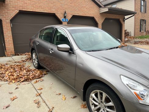 Used 2009 INFINITI G37 37x Sedan 4D w/ Premium Pkg image 5