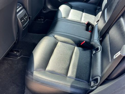 Used 2015 Mercedes-Benz CLA 250 image 11