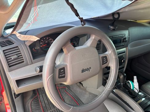 Used 2005 Jeep Grand Cherokee Laredo AWD/4WD image 8