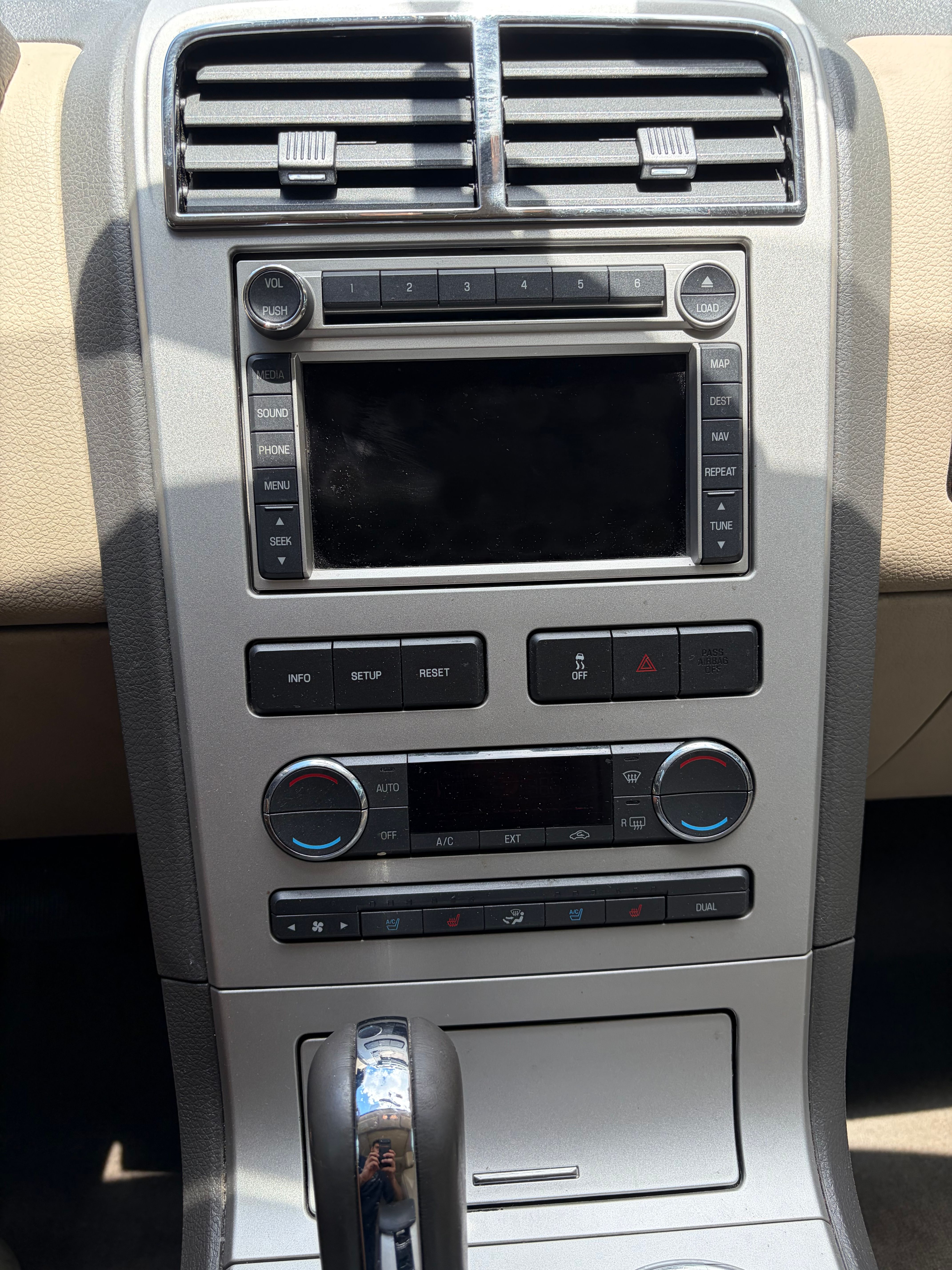 Used 2008 Lincoln MKX AWD image 11