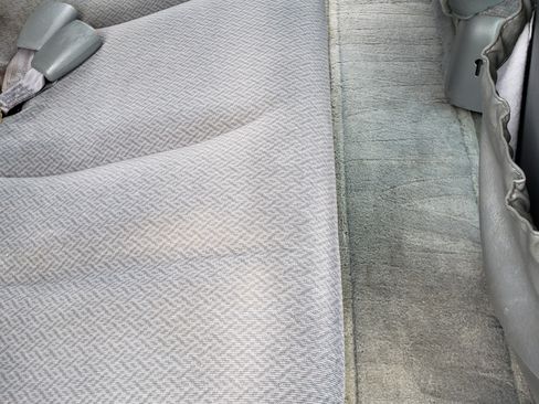 Used 2005 Chrysler Town & Country image 12