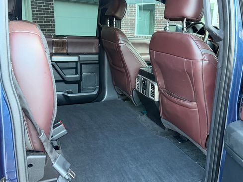 Used 2015 Ford F150 Platinum w/ Equipment Group 701A Luxury AWD/4WD image 11