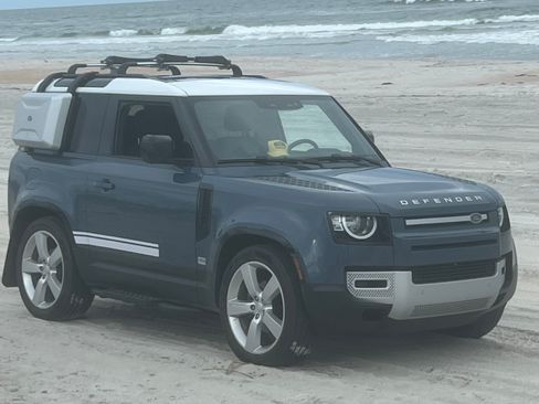 Used 2023 Land Rover Defender 90 S image 13