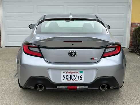 Used 2026 Toyota GR86 Premium w/ ALL Weather Mat Package (TMS) RWD image 6