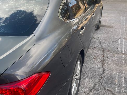 Used 2011 INFINITI M37 w/ Premium Pkg image 6