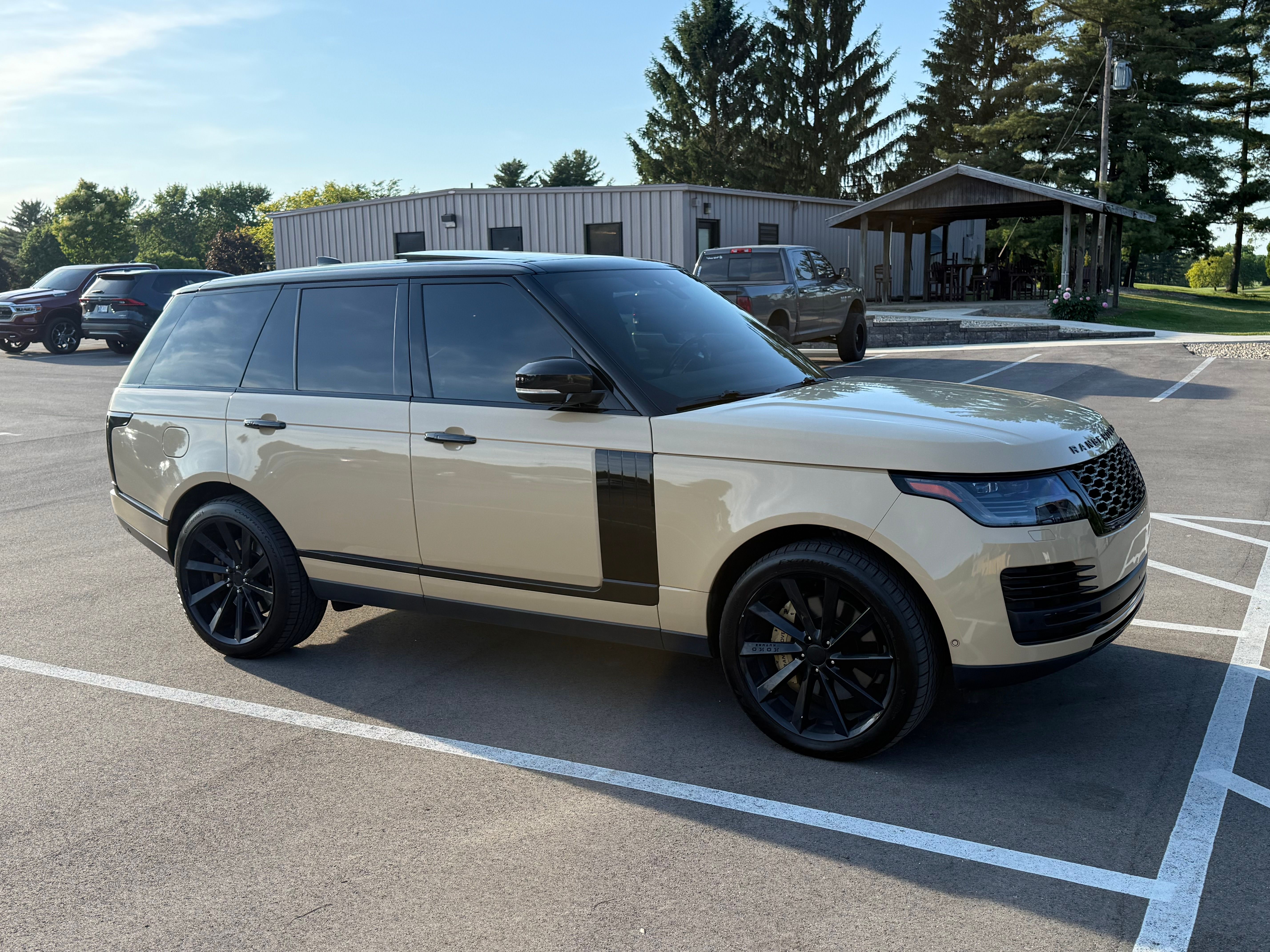 Used 2018 Land Rover Range Rover HSE AWD/4WD image 4