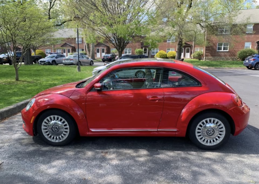Used 2013 Volkswagen Beetle 2.5 FWD image 2