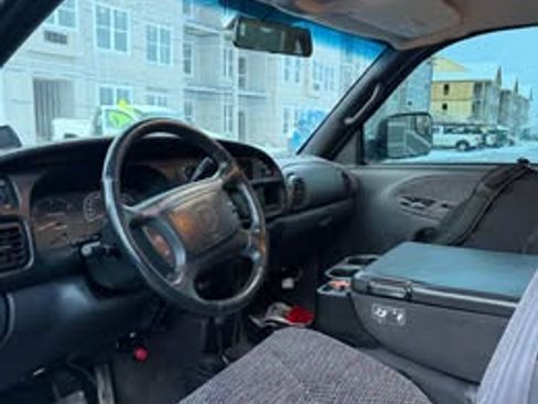 Used 2001 Dodge Ram 2500 Truck Short Bed image 8