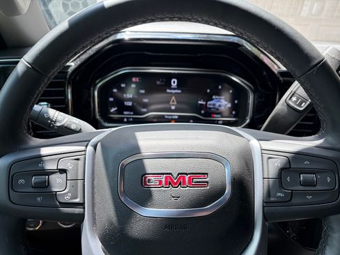 Used 2024 GMC Sierra 1500 Elevation AWD/4WD image 8