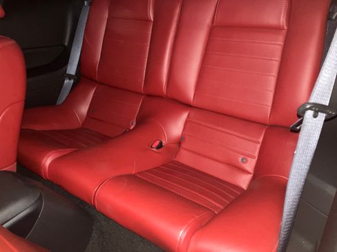 Used 2006 Ford Mustang GT Premium image 10