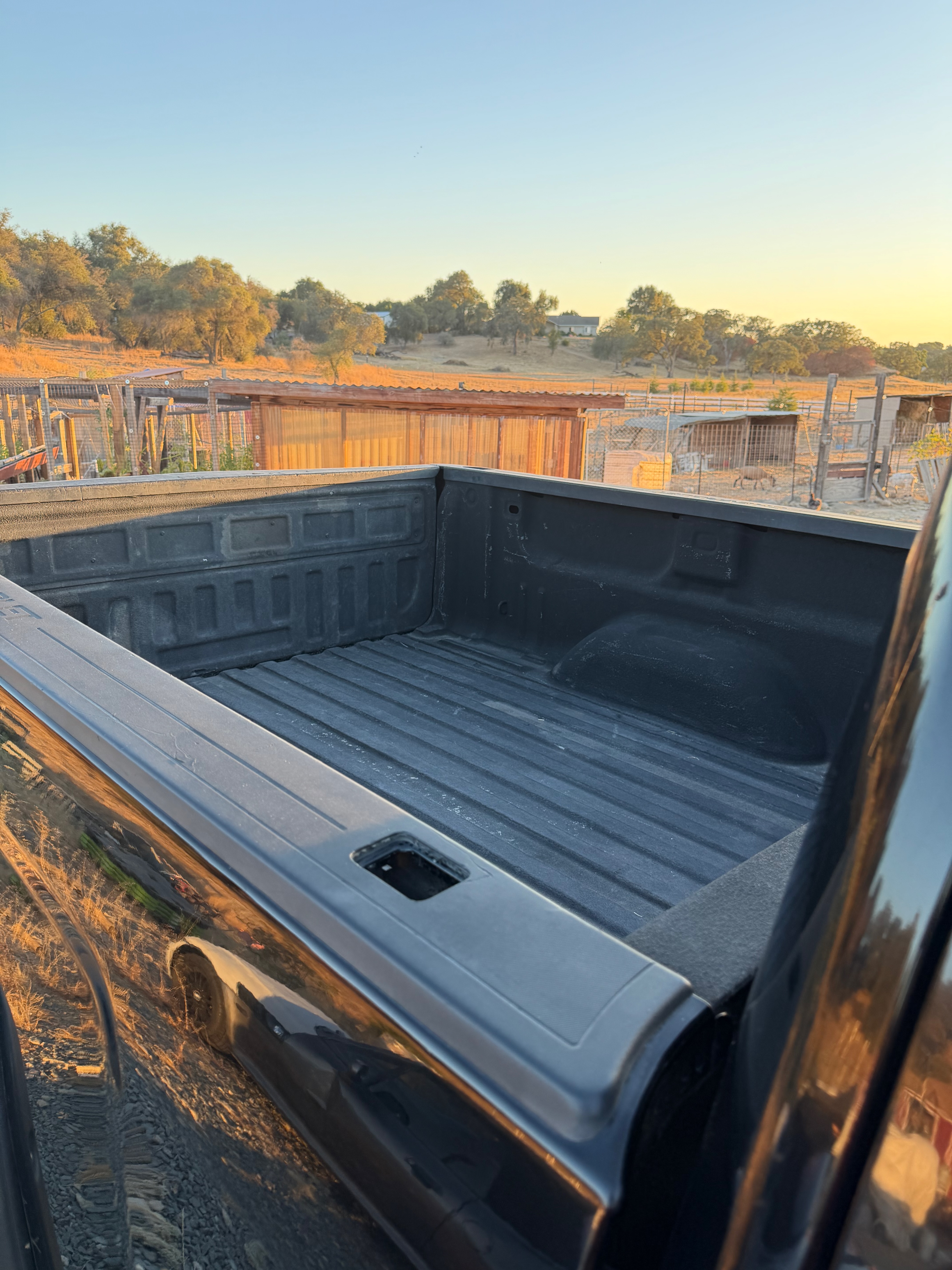 Used 2015 Chevrolet Silverado 1500 W/T RWD image 9
