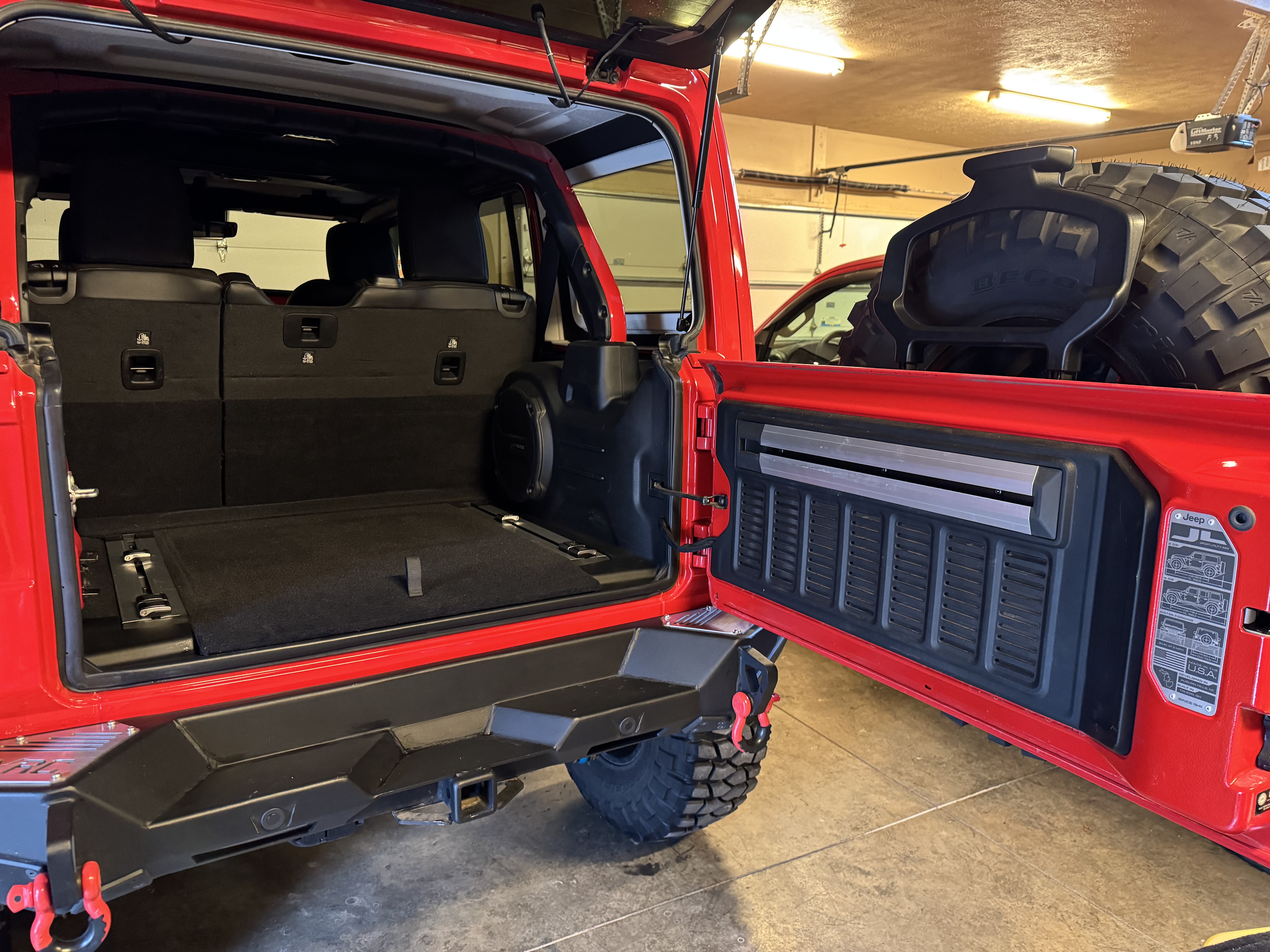 Used 2021 Jeep Wrangler Unlimited Rubicon AWD/4WD image 15