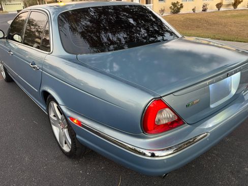 Used 2007 Jaguar XJ8 image 4